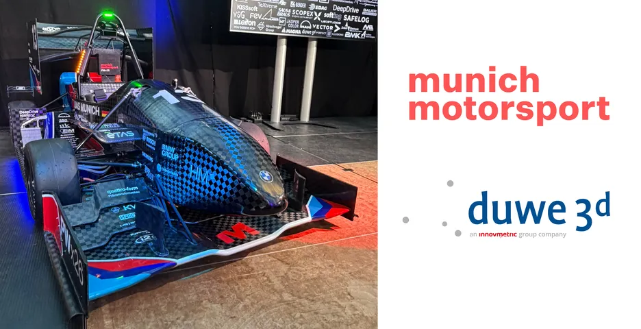 Teamgeist trifft Technik: Der neue PW26 von munichmotorsport bei der feierlichen Enthüllung.