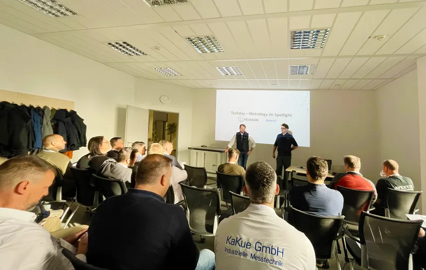 Besucher im Vortragsraum beim Techday von Duwe-3d in Leipzig