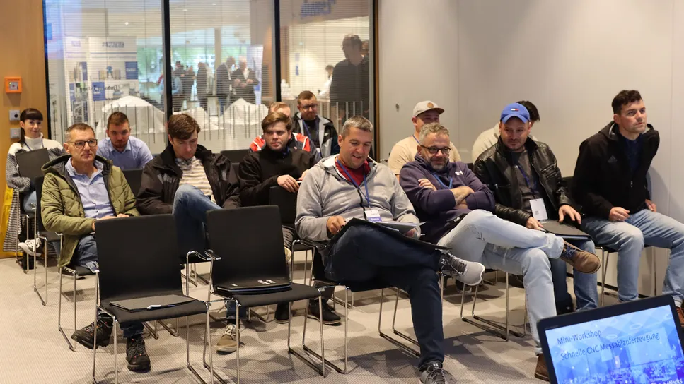 Workshopbesucher auf dem 20. PolyWorks® Anwendertreffen 2023 der Duwe-3d AG in der Inselhalle Lindau (B)