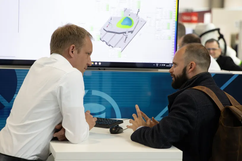 Messe Control Team Duwe-3d mit Kunden im Gespräch