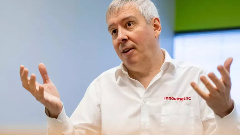 Dr. Marc Soucy im Hauptsitz von InnovMetric in Kanada