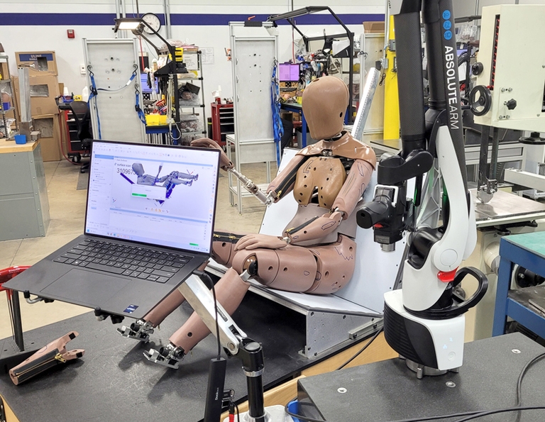 3a_Humanetics_Scanning_full_dummy_2.jpg