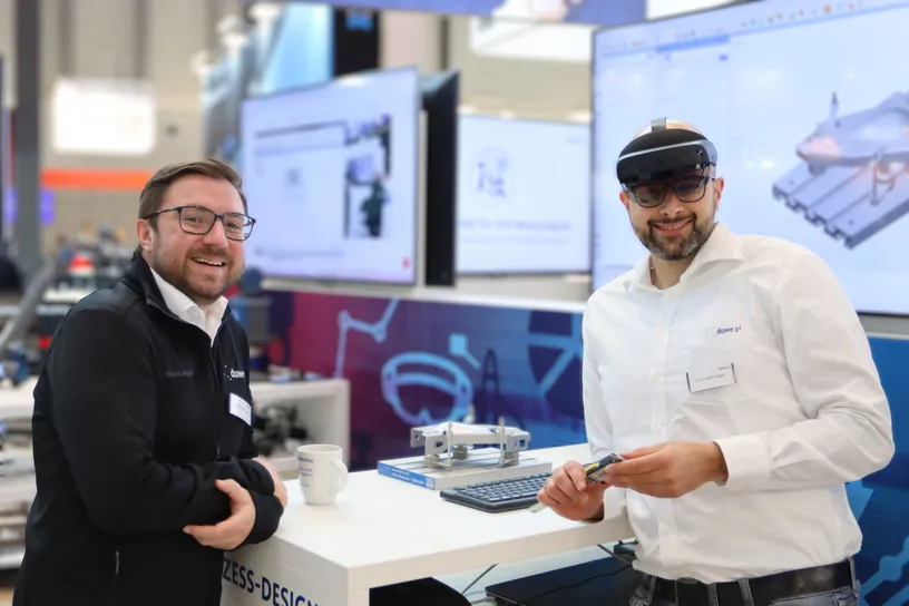 Marcus Kresser und Christoph Kober auf dem Messestand von Duwe-3d auf der 36. Control 2024